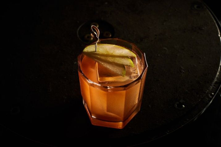 Além de novos drinques, agora o restaurante Donna tem carta de Bourbons e de chás especiais • Rodolfo Regini