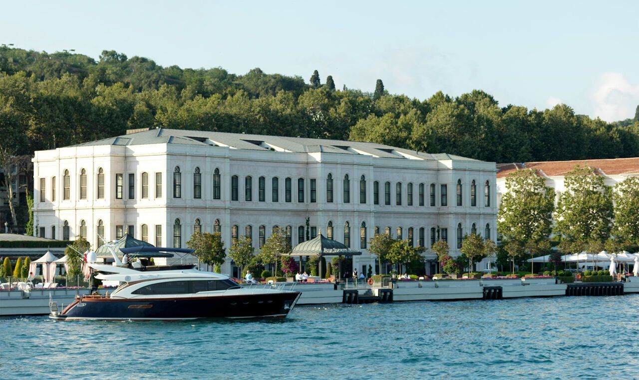 Four Seasons Hotel Istanbul At The Bosphorus