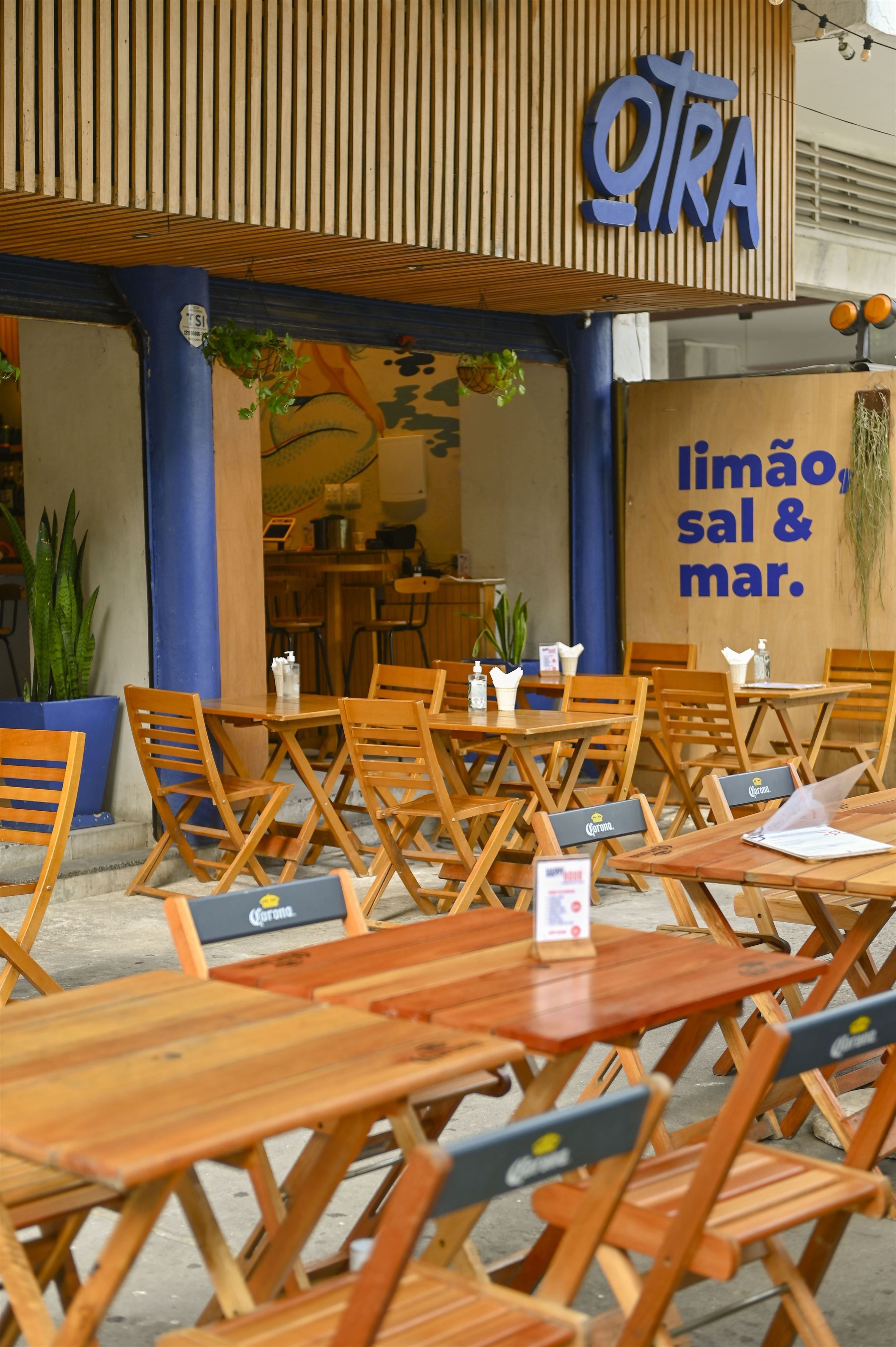Réveillon do Otra Bar terá finger foods e open bar para aguardar a chegada de 2025 • Bruno de Lima