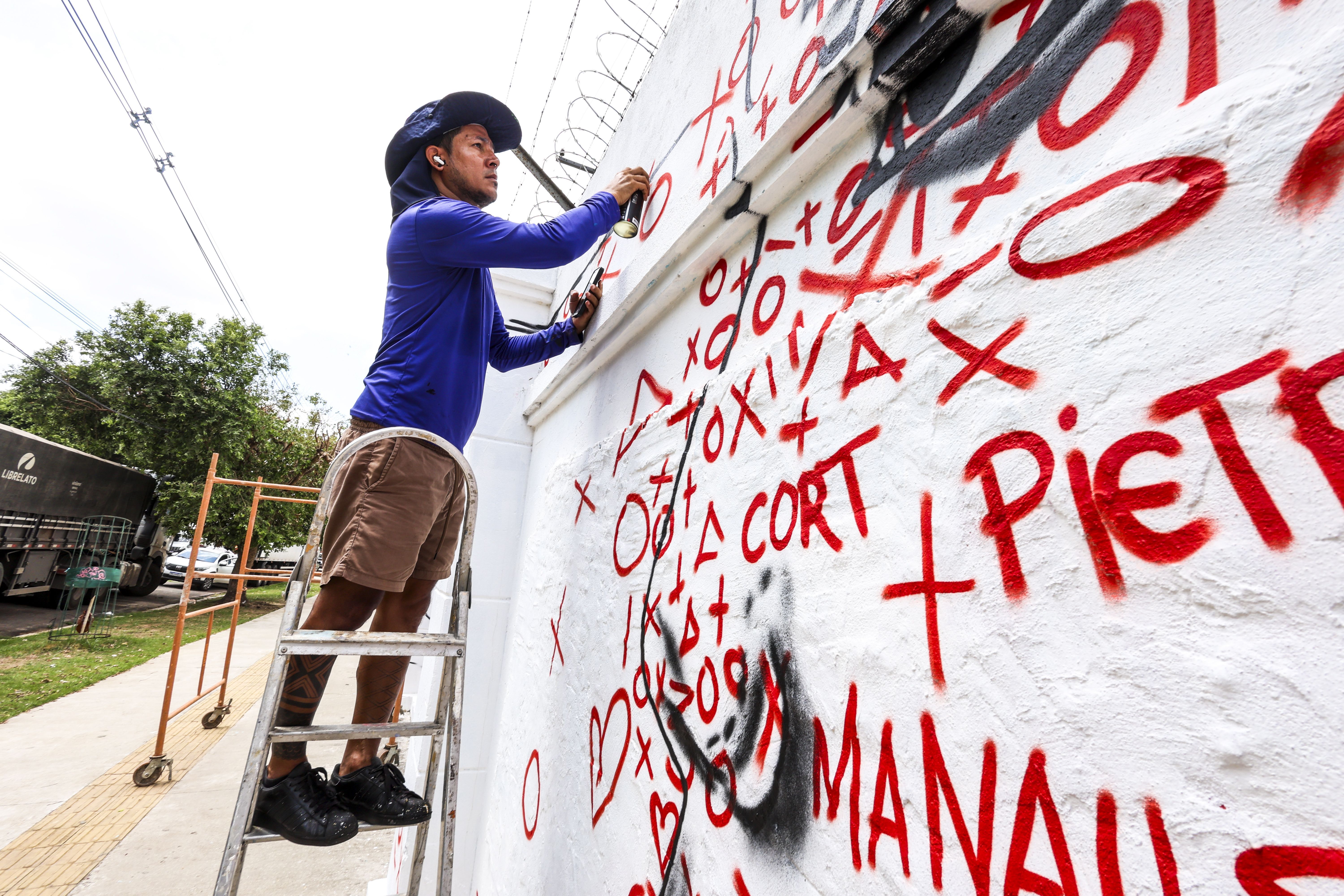 O projeto também oferece oficinas de arte urbana, que serão ministradas pelos artistas • BRUNO CARACHESTI
