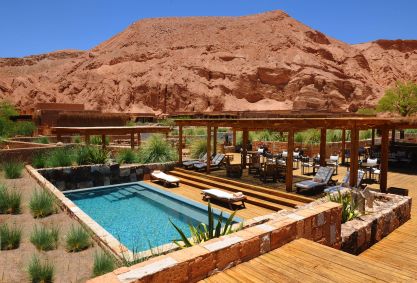 Uma das piscinas do resort Nayara Alto Atacama