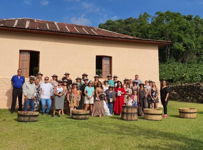 Participantes da Vindima Literária, cuja 4ª edição ocorre em janeiro de 2025 na Serra Gaúcha • Divulgação