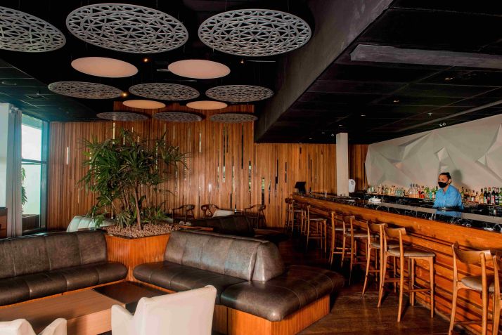 Xian fica a poucos metros do desembarque do Aeroporto Santos Dumont e tem diferentes ambientes propícios para celebrações • Divulgação