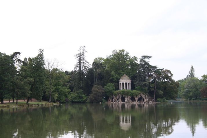 Bosque de Vincennes também tem um passeio por castelo histórico • Wikimedia commons/Georges Seguin