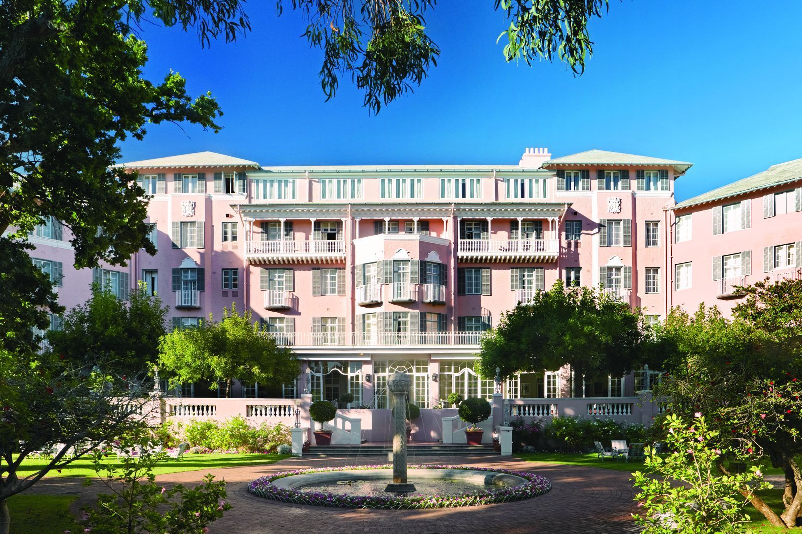 Fachada rosa do Belmond Mount Nelson Hotel