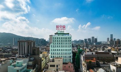 Ele foi expulso de hotel em Macau quando criança, mas virou dono da estadia