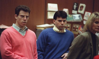 Irmãos Menendez: mansão da família vira ponto turístico após série da Netflix