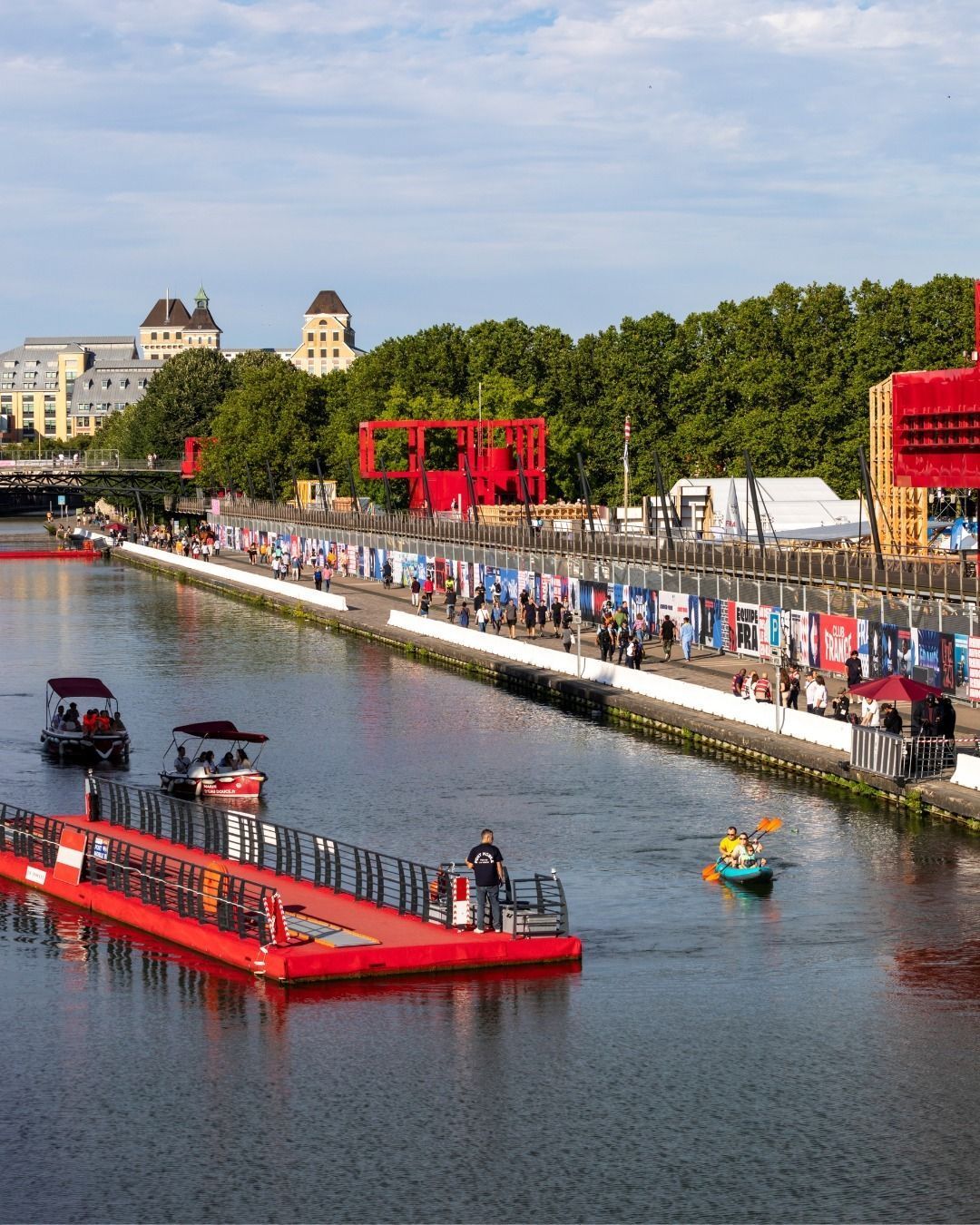 Parc de La Villette fica afastado do centro, mas é cheio de atividades para todas as idades• Instagram/La Villette