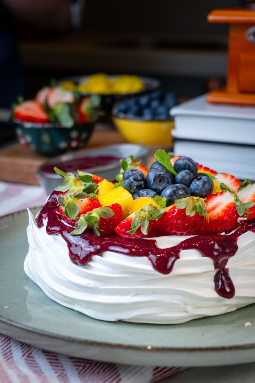 Receita ganha sabores e toques "abrasileirados" com frutas tropicais e creme de limão • Divulgação/Felipe Caputo