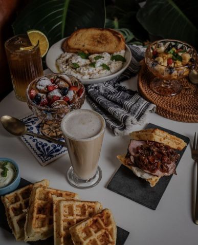 Cardápio do Zuzunely é assinado pela chef Bruna Haddad • Reprodução/Instagram