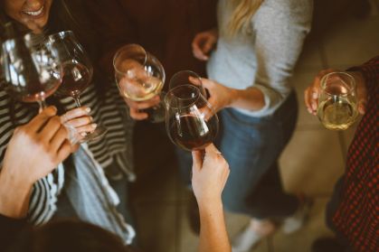 Conheça quatro confrarias de vinho apenas para mulheres