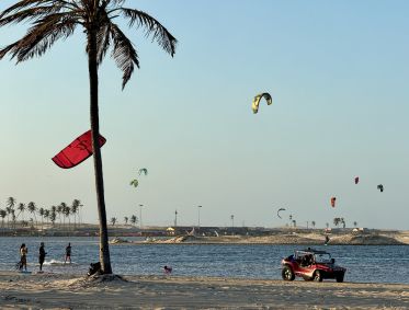 Lagoa do Cauípe, na Praia do Cumbuco, no Ceará