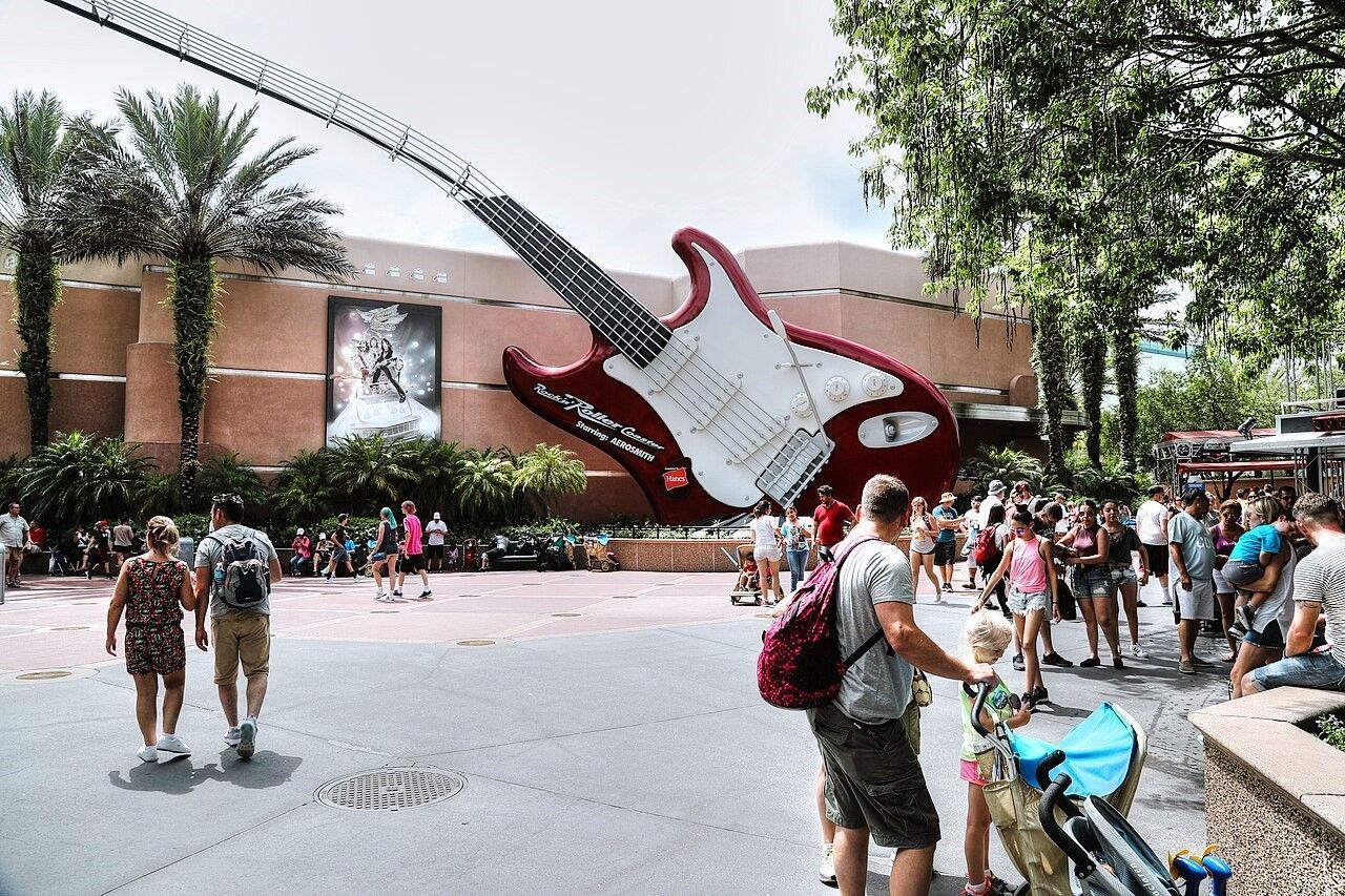 Entrada da Rock 'n' Roller Coaster no Disney's Hollywood Studios