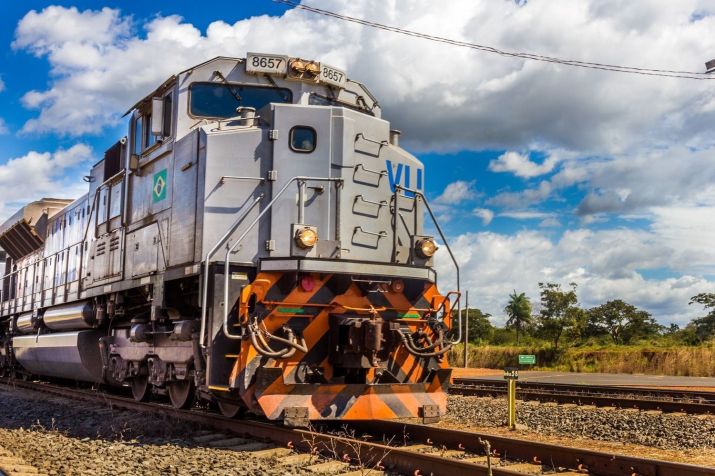 Foram cedidas quatro locomotivas similares à da foto para a operação do novo trecho turístico • Divulgação