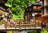 Vila termal no Japão restringe viajantes após turismo excessivo