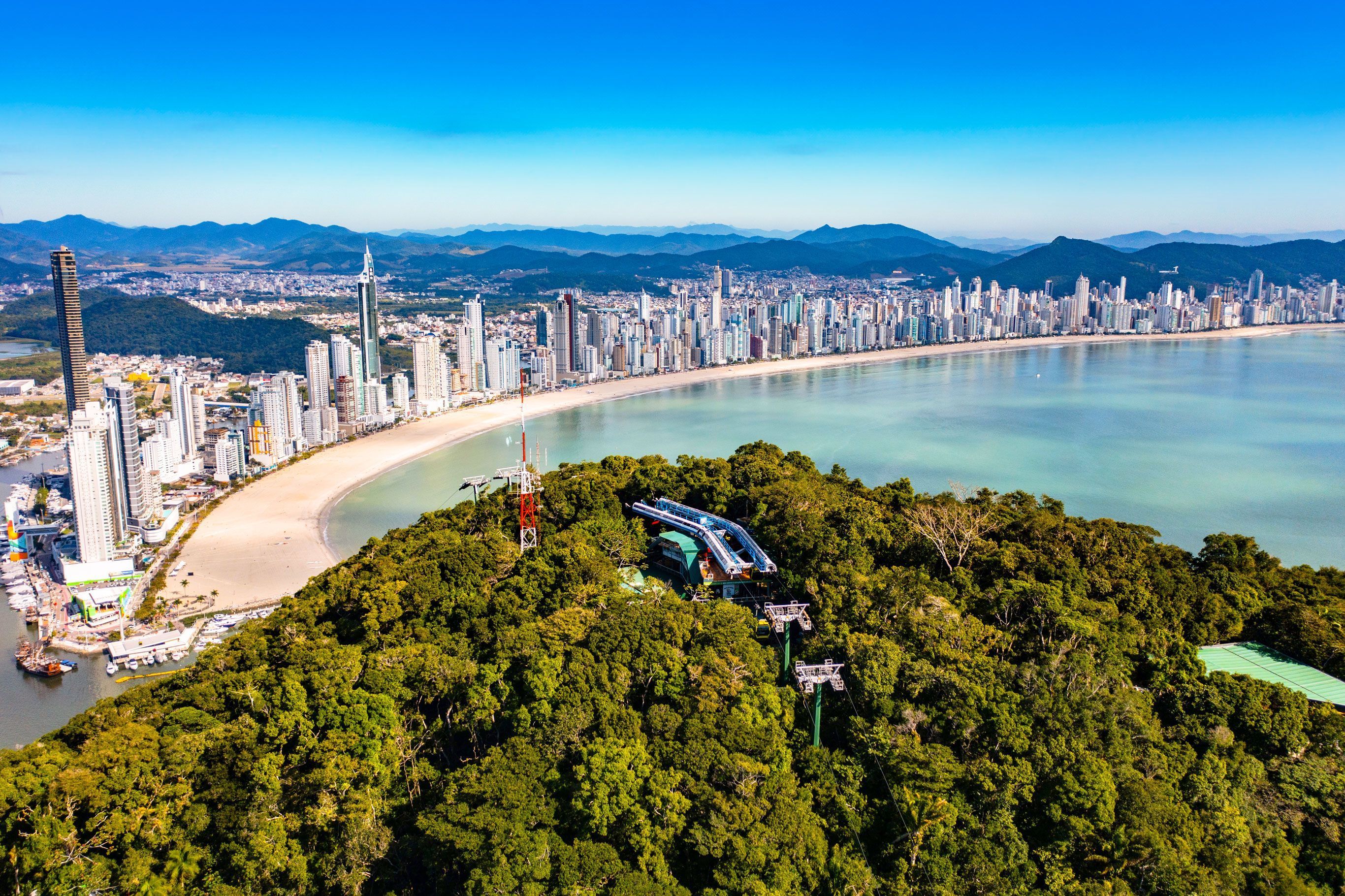 Alto do Morro da Aguada, em Balneário Camboriú (SC) • Divulgação