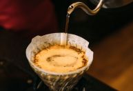 Pode lavar a cafeteira? Confira 7 erros no preparo do seu café especial