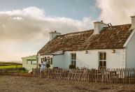 Na beira de um penhasco, casebre de 200 anos ganha estrela Michelin