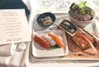 Globo de Ouro serve taco de caviar e salada de sashimi do chef Nobu Matsuhisa