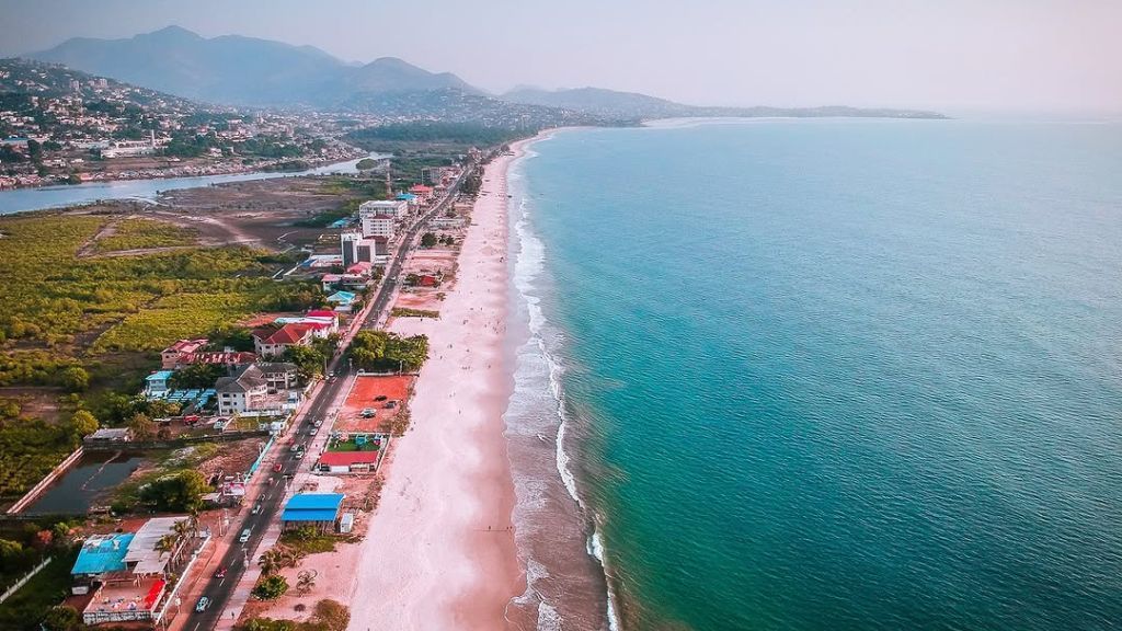 Praias de Serra Leoa têm águas cristalinas e areias brancas ou douradas • Instagram/Sierra Leone Tourism