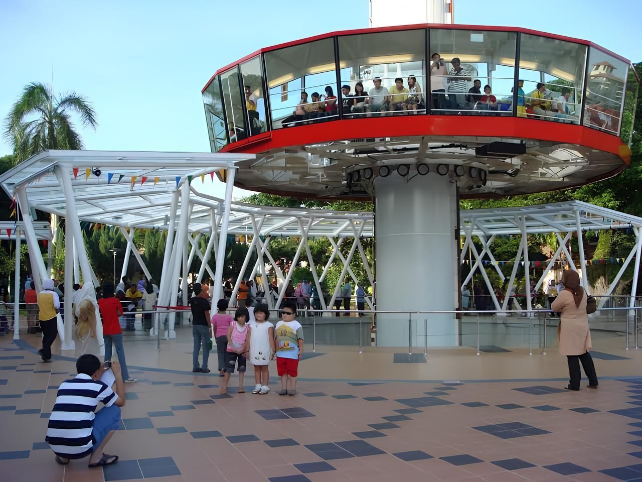 Modelo da Super Gyro Tower, em construção no Parque Unipraias, em Balneário Camboriú (SC)