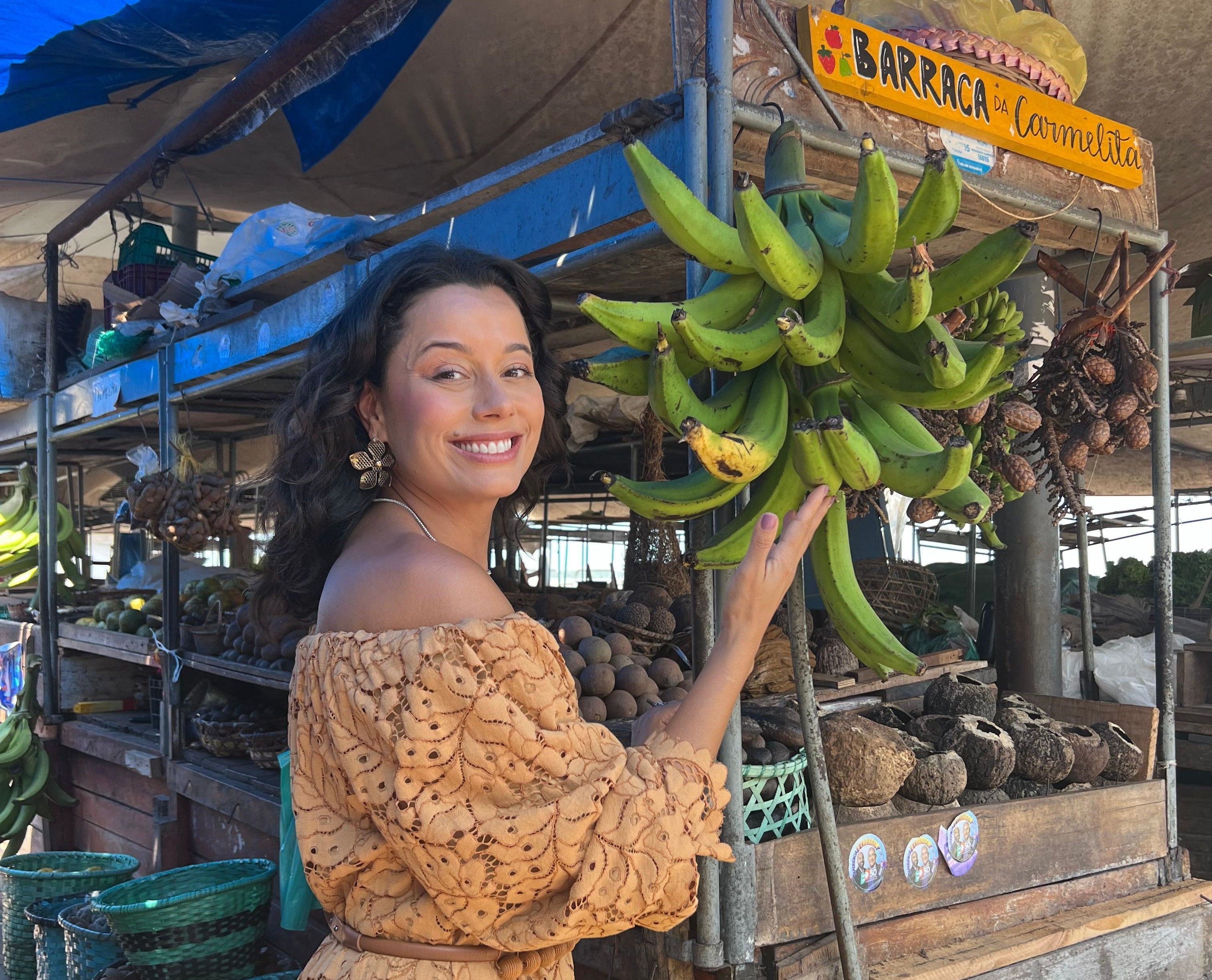 Daniela Filomeno no Mercado-Ver-o-Peso, em Belém