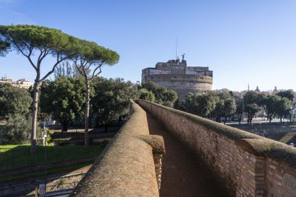 Passagem secreta entre o Castelo Sant'Angelo e o Vaticano, na Itália