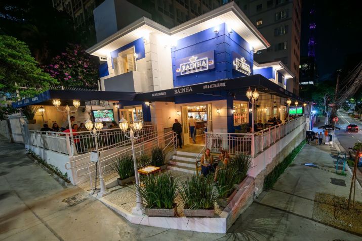 Fachada do Boteco Rainha localizado na Alameda Campinas com a Alameda Santos • Divulgação