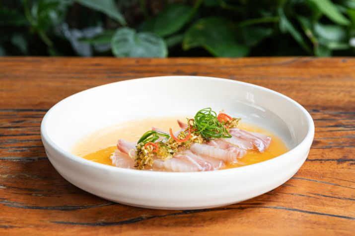 Crudo de peixe branco • Flavio Teperman