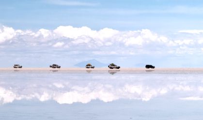 Salar de Uyuni tem cenários únicos no mundo e encontro entre céu e terra
