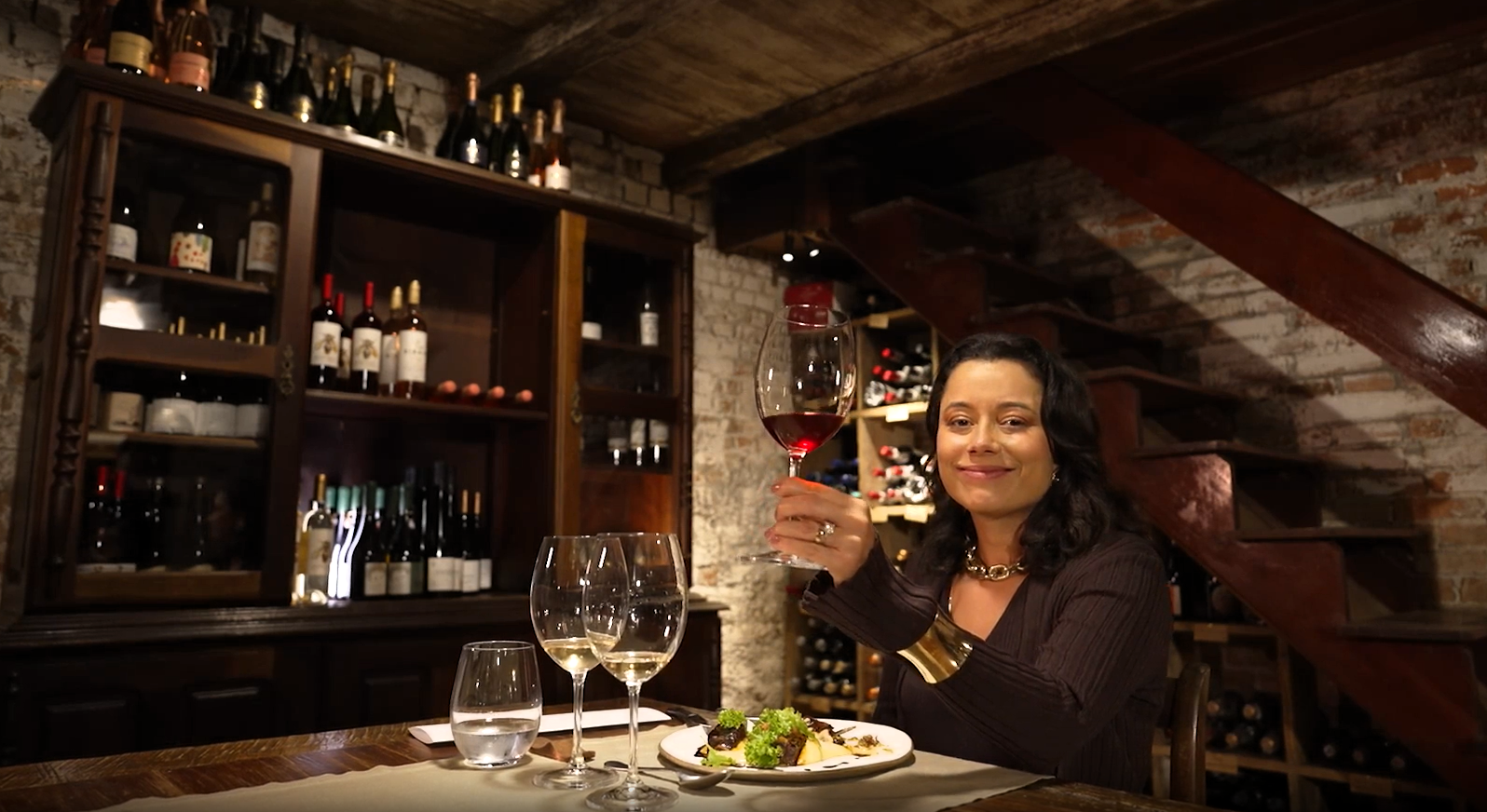 Daniela Filomeno no restaurante Valle Rustico, em Bento Gonçalves (RS) • CNN Viagem & Gastronomia