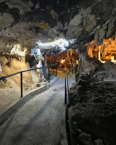 Hato Cave oferece visita guiada a uma caverna de Curaçao • Instagram/Hato Cave Curacao