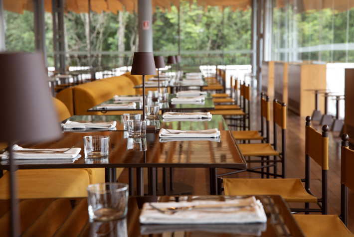 Salão do restaurante Fitó Contemporânea, na Pinacoteca Contemporânea de São Paulo • Marilia Princy