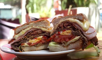 Onde comer sanduíches em Montevidéu? Confira 7 locais na capital uruguaia