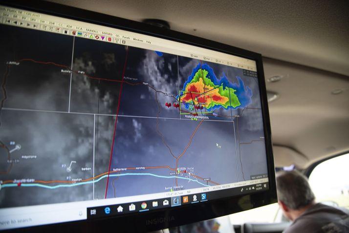 Computador que acompanhava os tornados nos EUA • Lauro Andrade