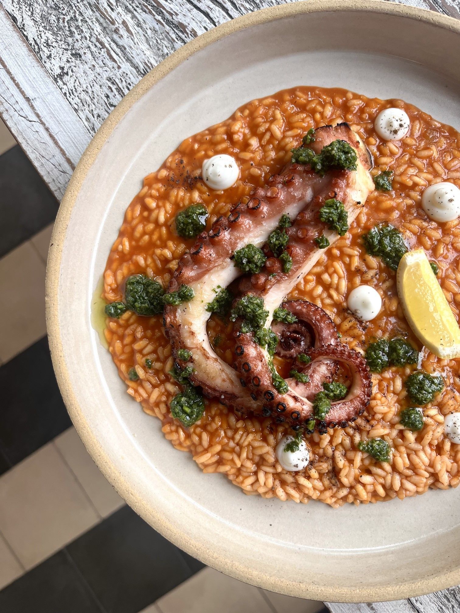 Arroz de polvo é uma das sugestões de pratos principais do menu especial de Páscoa da Elea Forneria • Divulgação