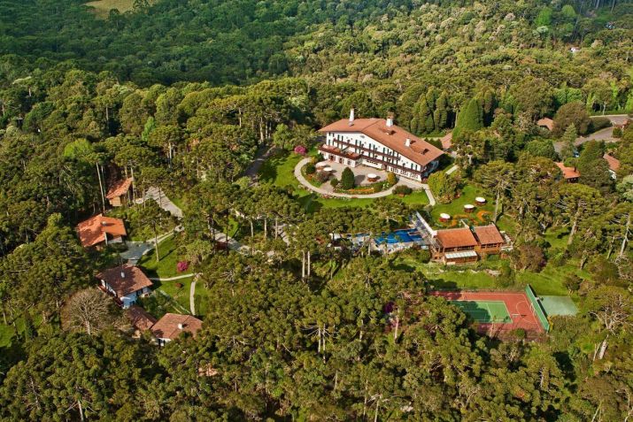 Vista aérea do Hotel Toriba, em Campos do Jordão • Divulgação