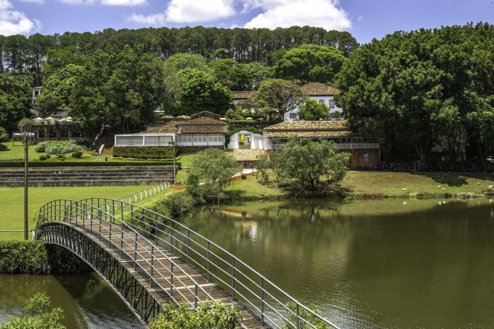Área externa do Hotel Fazenda Dona Carolina • Divulgação