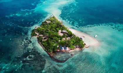 Cerveja e ecoturismo: ilha privada no Caribe colombiano é aberta ao público