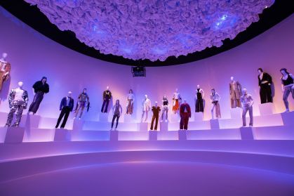 Aproveite o feriado para conferir a exposição em homenagem aos 50 anos de carreira do cantor Ney Matagrosso, no MIS. Exposição fica em cartaz apenas até 21 de abril