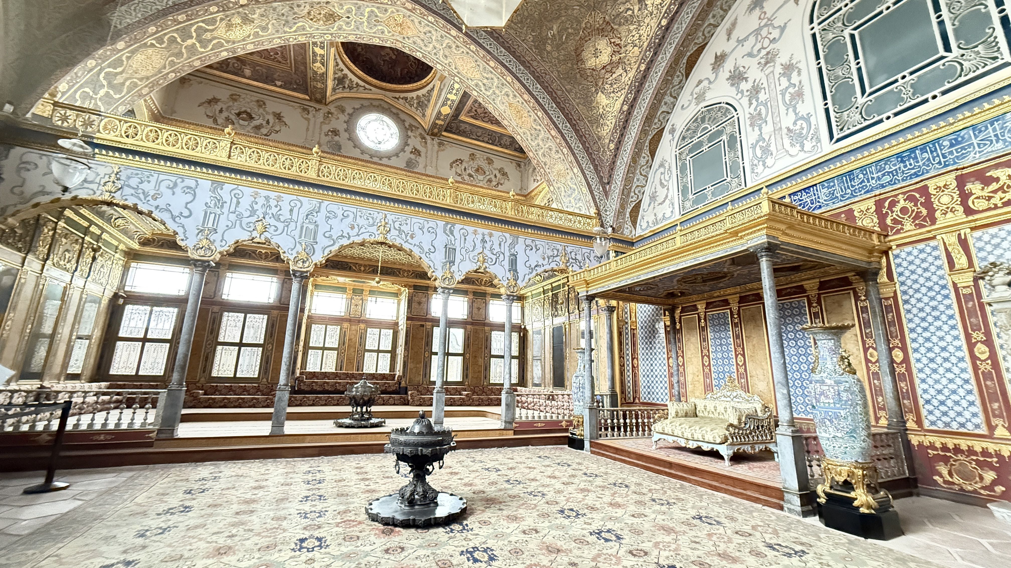 Palácio Topkapi, conhecido como o Palácio dos Sultões Otomanos • Tina Bini