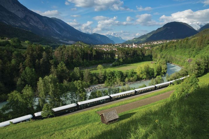 Pela primeira vez, o trem Venice Simplon-Orient-Express fará uma viagem entre a França e a Toscana • Divulgação/Belmond