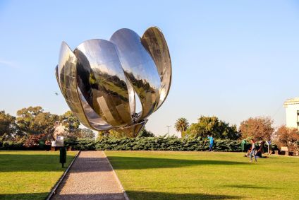 Floralis generica, escultura em Buenos Aires