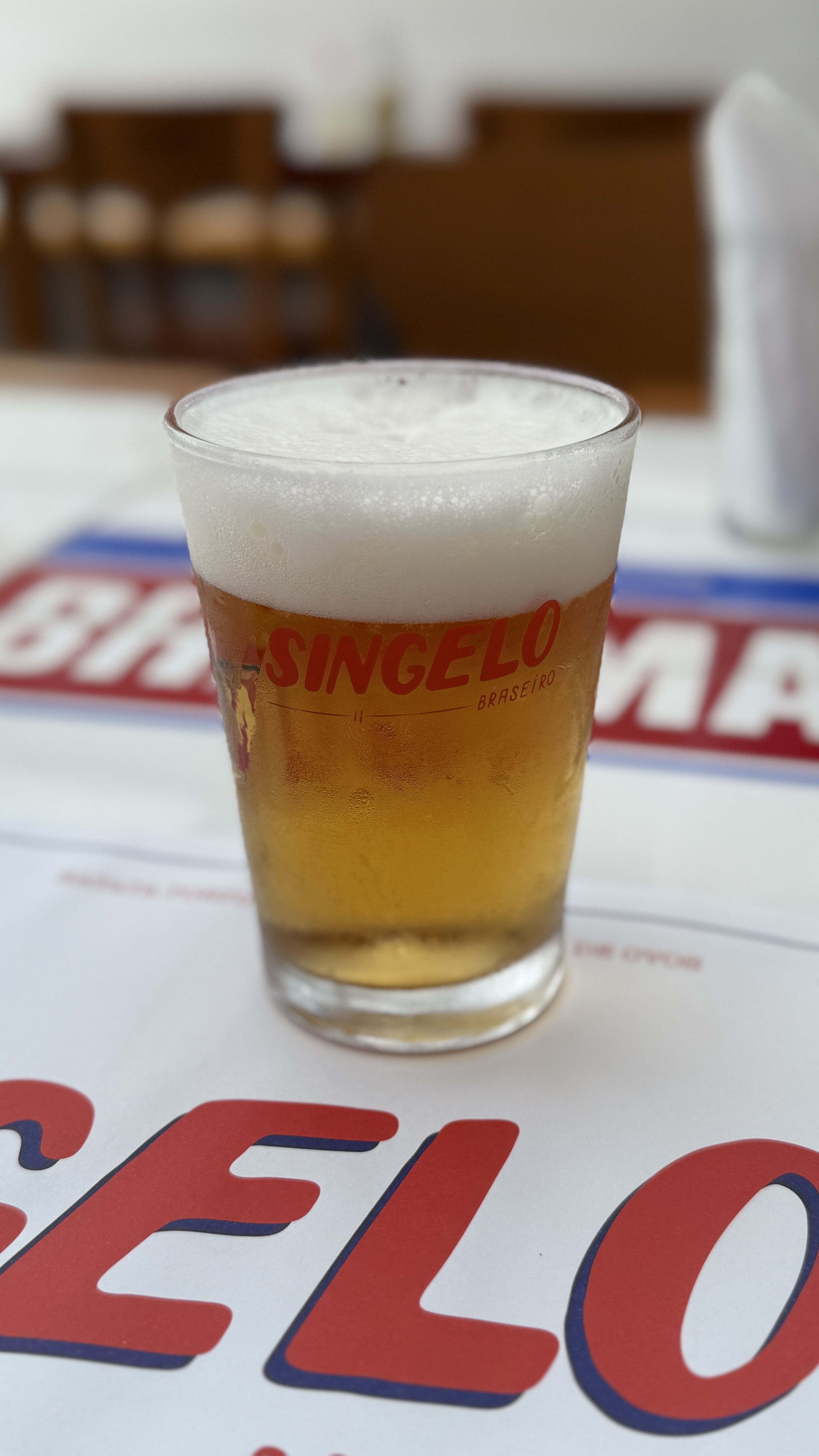 Chopp é servido por R$ 10 • Tina Bini