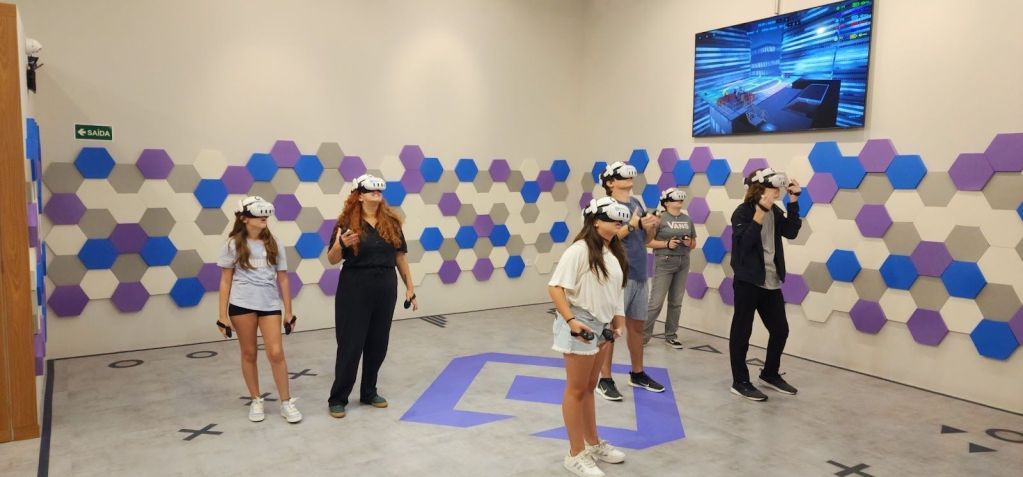 Arena de realidade virtual é opção tecnológica de divertimento no feriadão • Divulgação