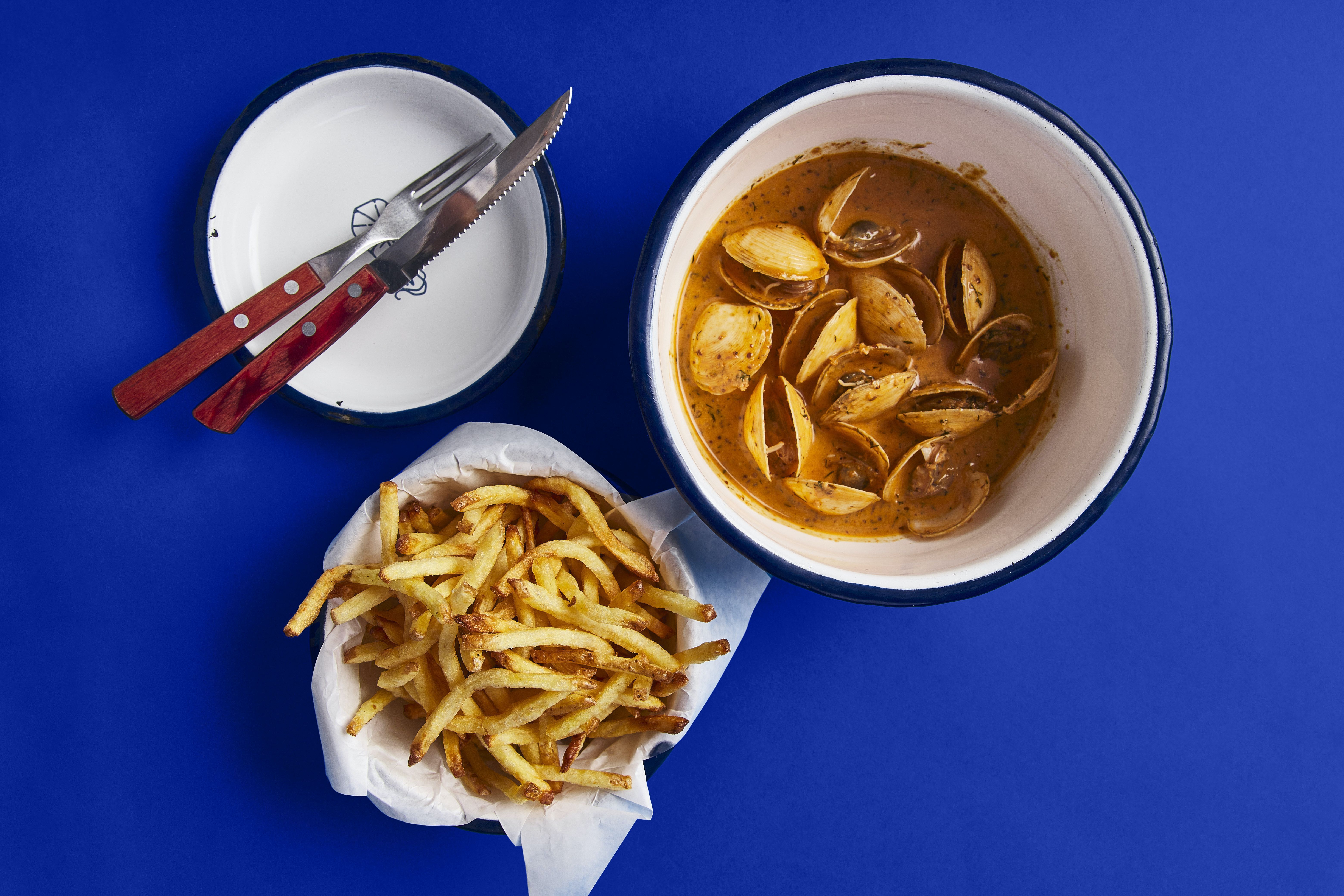 Lambretas frescas com fritas do Muli • Ana Weber