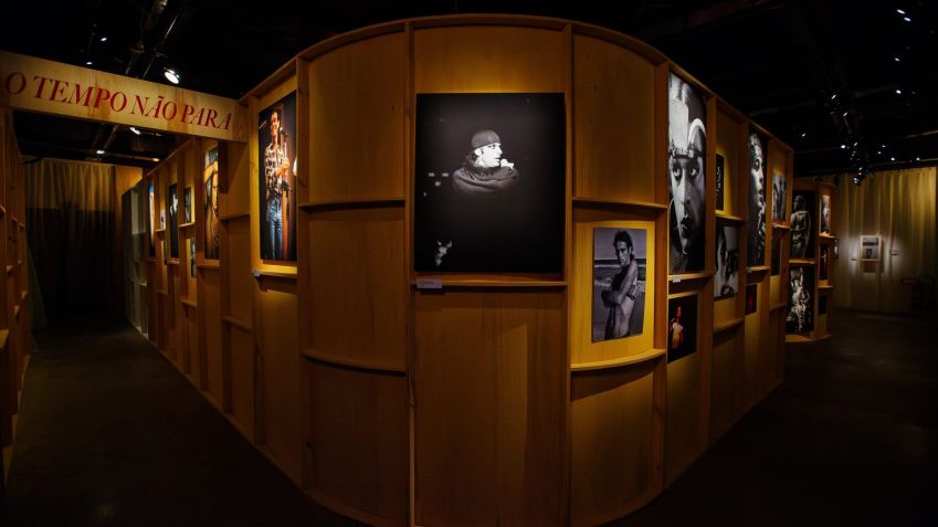 Exposição em homenagem aos 50 anos de carreira de Ney Matagrosso fica em cartaz até 21 de abril, no MIS • Lucas Mello / MIS