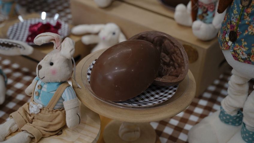 Em segundo lugar a marca Mariana Junqueira, com o ovo de chocolate belga puxa-puxa de caramelo com nozes pecan caramelizadas com mel e flor de sal • Divulgação CNN