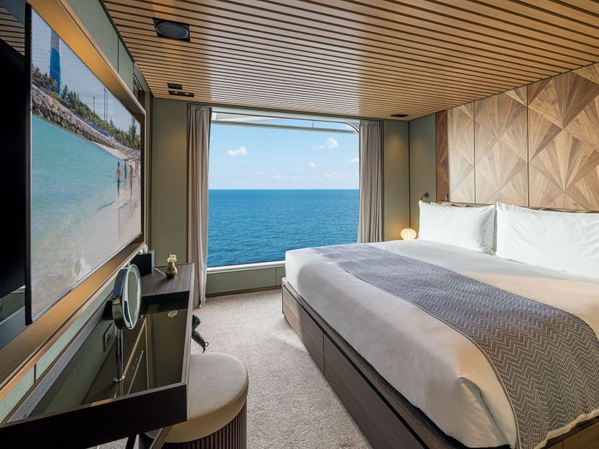 Uma das suítes do The Haven, espaço exclusivo dentro do navio que oferece acomodações mais amplas, lounges e serviços dedicados • Divulgação/NCL