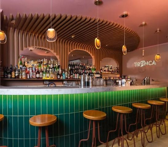 Balcão do Trinca Bar, em Pinheiros • Instagram/Trinca Bar